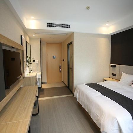 Thank Inn Plus Jiangsu Zhenjiang Jiangkou District Hongdou Square Екстериор снимка