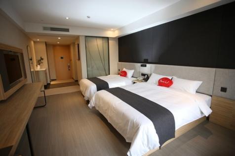 Thank Inn Plus Jiangsu Zhenjiang Jiangkou District Hongdou Square Екстериор снимка
